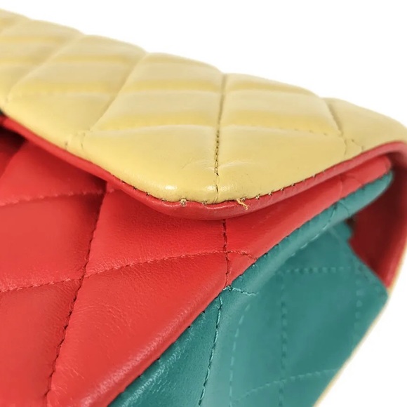 Chanel matrassie block color omg worn once had everyone looking at this stunner - Picture 7 of 12